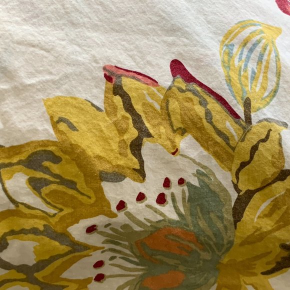 Queen Size Duvet Cover with Shams and Body Pillow Case Cover - Picture 7 of 13